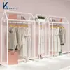 Estante de Exhibición Blanco de Pie para Tienda de Ropa Estante de Exhibición para Ropa de Mujer con Colgador Lateral Gabinete Alto de Doble Capa Perchero