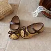 Zapatos planos estilo ballet para niñas, versión coreana, con lazo, para primavera y otoño 2026, nuevos mocasines de suela blanda, zapatos de piel