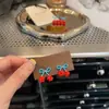 Corea del Sur Dongdaemun Globos de Amor Esmaltados de Colores Hebilla de Oreja de Perro Pendientes de Corazón Dulce y Femenino Pendientes Texturizados