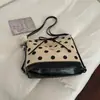 Bolsa de Lunares con Lazo de Verano Más Vendida para Mujer 2026 Nueva Versátil Bolso de Hombro Debajo del Brazo Mochila Casual Bolso para Viaje