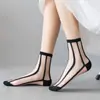 Calcetines de Malla de Seda de Vidrio Calcetines Transparentes Delgados Calcetines de Primavera y Verano Calcetines de Cristal para Mujer Calcetines de Barco Japoneses Fabricante Venta al por Mayor