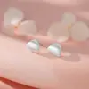 Brincos Triangulares Simples Escovados em Prata Pura S999 para Mulheres, Doces e Delicados, Estilo Luxo Leve, Brincos da Moda para o Dia a Dia, Dropshipping