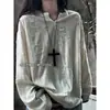 Camiseta ligera de manga larga con diseño desgastado y cuello en V rasgado para hombre, camisa básica casual de otoño, ajuste relajado y holgado