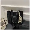 Bolsa Nueva de Gran Capacidad para Otoño e Invierno Estilo Casual para Mujer Bolso de Hombro de Lona Textura 2025 Bolso Tote para Ropa de Trabajo