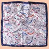 2024 nueva moda europea y americana elegante fresco pequeño estampado de flor de anacardo alta calidad 90*90 Sade cuadrado grande al por mayor