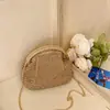 Bolsa de Palha Trançada Bolsa Nicho de Concha para Mulheres Moda Nova Primavera Bolsa Transversal Trançada Tendência Bolsa de Praia para Férias na Costa
