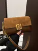 Bolso Pequeño Retro de Textura de Alta Gama Otoño e Invierno Bolso de Mujer 2025 Nuevo Bolso Cruzado Versátil Bolso Cuadrado Pequeño con Cadena de un Solo Hombro