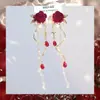 Brincos de Franja Vermelho Veludo Rosa Estilo Francês Retrô Super Fada, Acessórios de Orelha Nupciais Super Valorizantes e Festivos, Estilo Presilha de Orelha