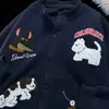Jaqueta Baseball Bordada Divertida de Desenho Animado da Marca Chinesa Tendência para Mulheres Primavera e Outono Estilo Preguiçoso de Nicho de Alta Qualidade Jaqueta Cardigan