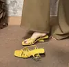 First Encounter Temporada 2026 Nuevas Sandalias Cuadradas Retro con Tira Fina en el Tobillo y Tira Trasera, Tacón Irregular para Mujer, Verano, Tacón Alto, Uso Exterior, Estilo Elegante