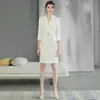 Vestido Blanco Profesional con un Elegante Estilo Femenino, Atuendo de Negocios Nuevo Estilo, Vestido Adelgazante con un Toque de Lujo, Adecuado para Entrevistas de Presentadores y Ropa Formal