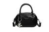 Bolsa de Design de Nicho Feminina Primavera e Verão 2024 Nova Bolsa de Ombro Transversal Vintage Bolsa Quadrada Pequena Portátil Feminina de Estilista