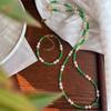Colar Guofeng Vintage Contraste Branco Verde Shijia Zhengyuan Cor de Esmeralda Falsa Quartizito Pulseira de Corrente de Lã