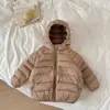 Chaqueta Ligera de Algodón con Relleno para Niños Niños y Niñas Abrigo de Algodón Niños Pequeños y Medianos Ropa de Algodón con Capucha Bebé Otoño e Invierno Nueva Chaqueta de Canalé
