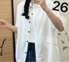 Camisa de trabajo sencilla y moderna de estilo coreano con cuello polo y botonadura sencilla para mujer, camisa informal de manga corta combinable de verano.