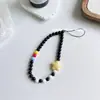 Funda de Teléfono Acrílica Colorida de Dibujos Animados con Cuentas Estilo Coreano, Fresca y Sencilla, con Cadena, Correa Corta Universal Versátil, Selección de Influencers de Moda