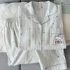 Pijama Rosa de Encaje para Mujer de Talla Grande en Stock del Fabricante, Lindo Ropa de Casa Azul a Cuadros con Bordado de Pony para Primavera y Otoño