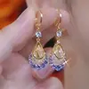 Pendientes de Aro de Malla Dorada Europeos y Americanos con Colgante de Diamante Moda Elegante Elegante Estilo de Celebridad Pendientes Delicados Pendientes