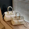Bolso de Mano de Alta Gama para Salir para Mujer 2025 Nueva Moda Retro Versátil Bolso Tote de Hombro Cruzado