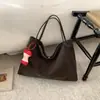 Bolsa Tote de Ombro Grande Capacidade Suede Pingente Retro Europeu e Americano Nova Tendência Simples para o Dia a Dia