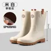 Sapatos de borracha de cano médio são resistentes ao desgaste, estilosos, impermeáveis, antiderrapantes, modernos e duráveis, adequados para cozinha, pesca, uso ao ar livre e como galochas.