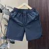 Verano nuevo estilo secado rápido holgados casuales modernos finos perforados para hombre moda deportiva transpirables shorts para exteriores, cómodos
