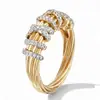 Joyería de Moda Transfronteriza Dinghao, Anillo Elegante Tono Dorado con Pequeños Diamantes, Anillo de Moda para Influencers
