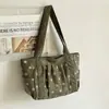 Bolso de hombro rosa de lunares nuevo 2026, versátil, bolsa de lona de gran capacidad, moderno para ir al trabajo, morado