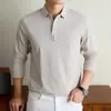 Camiseta de Manga Larga para Hombre Otoño 2026 con Cuello de Solapa y Estampado de Letras, Cálida, Cómoda, Moderna, a la Moda, Adecuada para Padres de Edad Media, Camiseta de Capa Base