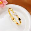 Bracelete feminina de aço titânio amor concha preta e branca que não desbota ouro 18k design de nicho de personalidade bracelete da moda Europa e Estados Unidos