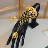 Cadena de Muñeca Estilo Dubái Chapada en Oro con Anillo Integrado, Joyería Nupcial para Boda, Estilo Étnico Exagerado, Lujo Ligero, Pulsera de Alta Gama