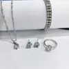 Europeu e Americano Transfronteiriço Pingente Simples Clássico Zircônia Seis Garras Colar Feminino Versátil Anel Brincos Pulseira Conjunto de 4 Peças