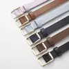 Cinturón de mujer de nuevo estilo con hebilla cuadrada no porosa, pretina decorativa versátil para vestido, cordón delgado de alta gama para la cintura, diseño moderno y simple
