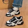Ventas directas de fábrica admite dropshipping otoño 2025 nuevos zapatos de papá de suela gruesa transpirables zapatillas casuales