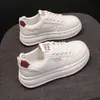 Zapatos Blancos Transpirables Nuevos para Mujer de Primavera y Otoño Estilo Coreano Versátiles Suela Gruesa Zapatos Deportivos Zapatos de Tabla Casuales Zapatos de Moda B309