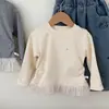 Camiseta de Manga Larga para Niña Primavera y Otoño Estilo Primavera 2026 Ropa Infantil Elegante Encaje Top para Bebé Ropa de Abrigo Versátil