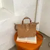 Bolsa Almofada Retro Super Quente Feminina 2026 Nova Bolsa de Mão Bolsa Transversal Design de Nicho Bolsa de Ombro Toque de Alto Padrão