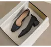 Zapatos de Tacón Cuadrado Grueso para Primavera y Otoño 2023 Piel Suave Boca Baja Zapatos de Salón Retro Francés Tacón Grueso 4CM Zapatos Profesionales de Oficina