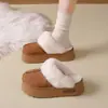 Nova bolsa versátil estilo Birkenstock para o dia a dia 2026, pantufas peludas femininas para usar ao ar livre, forradas com fleece para outono e inverno, estilo preguiçoso, com aumento de altura, sola grossa