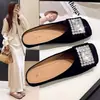 Mules Femininas Tendência Primavera e Verão com Biqueira Aberta para Uso ao Ar Livre, Novos Sapatos Rasos Versáteis da Moda 2026 com Strass Antiderrapante e Biqueira Quadrada
