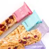 Palitos Fu Divertidos y Tostados, Sabor Arándano Leche Pasas, Pasteles Casuales, Una Caja 2.5 kg