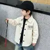 Camisa de Algodão para Meninos Primavera e Outono 2026 Novo Estilo Coreano Fresca para Bebê com Bordado de Letra para Roupa Exterior Tendência