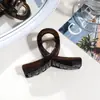 Novo Prendedor de Garra para Cabelo Simples de Tamanho Médio Estilo Transfronteiriço para Penteados Semi-Presos, Acessório de Cabelo Tipo Pinça Shark para Mulheres Atacado