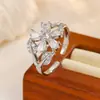 Nuevo Exquisito Anillo 3D de Flor con Diamantes Completos Opciones de Dos Colores Oro y Plata Diamante Cortado Marqués Incrustado Abierto Ajustable Anillo para Mujer