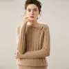 Suéter de Cashmere para Mulheres, Outono/Inverno 2025, Elegante Suéter com Botões Off-Shoulder, Caimento Justo, Base Canelada