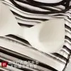 Nova Camisola de Estilo Coreano para Mulheres, Sutiã Sem Fio com Bojos Integrados, Pode Ser Usado como Camada Externa, Design Listrado com Costas Bonitas