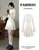 Vestido de Punto Blanco de Cuello Alto para Mujer, Capa Interior de Otoño e Invierno, Ropa de Invierno Gruesa Cepillada, Falda Corta de Retazos Forma de Pera