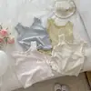 Colete pequeno bordado para meninas com borda de orelha de madeira para bebês meninas, fofo, estilo estrangeiro, verão, bom uso, faixa de algodão puro, tipoia interna