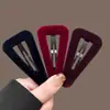 Pinza de Pelo Triangular Exquisita de Alta Gama con Flocado, Bonita Dopamina para el Lado, Accesorios para el Cabello de Otoño e Invierno, Pinza para el Cabello para Mujeres