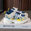 Nuevos zapatos deportivos de temporada de verano para niños, zapatillas tipo dad de malla simple, zapatos infantiles para niñas, zapatos casuales de suela blanda, modernos